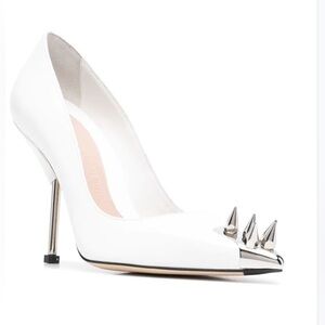 Alexander McQueen
Punk Stud pointed pumps